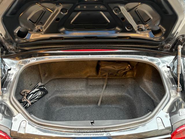 使い勝手の良いトランクルーム マツダ ロードスター