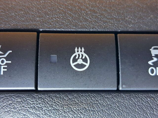 お問合せはユーポスコザ店まで/098-934-8277/お待ちしております 日産 キックス