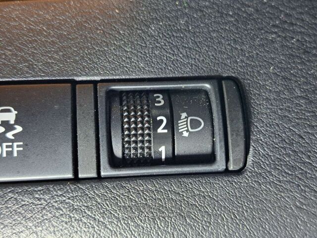 お問合せはユーポスコザ店まで/098-934-8277/お待ちしております 日産 キックス