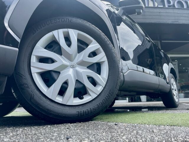 タイヤサイズ(前)215/60R17タイヤサイズ(後)215/60R17 トヨタ カローラクロス