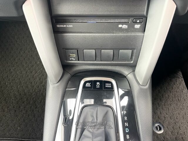 「お問合せはユーポスコザ店まで/098-934-8277お待ちしております」 トヨタ カローラクロス