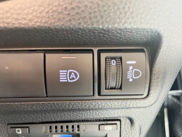 「お問合せはユーポスコザ店まで/098-934-8277お待ちしております」 トヨタ カローラクロス