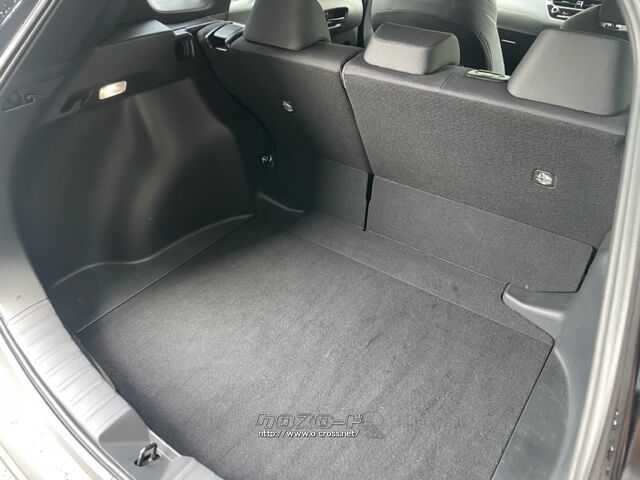 「お問合せはユーポスコザ店まで/098-934-8277お待ちしております」 トヨタ カローラクロス