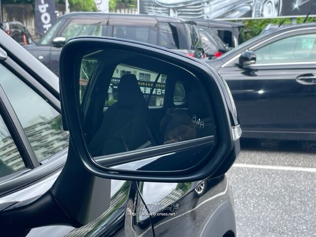 「お問合せはユーポスコザ店まで/098-934-8277お待ちしております」 トヨタ カローラクロス