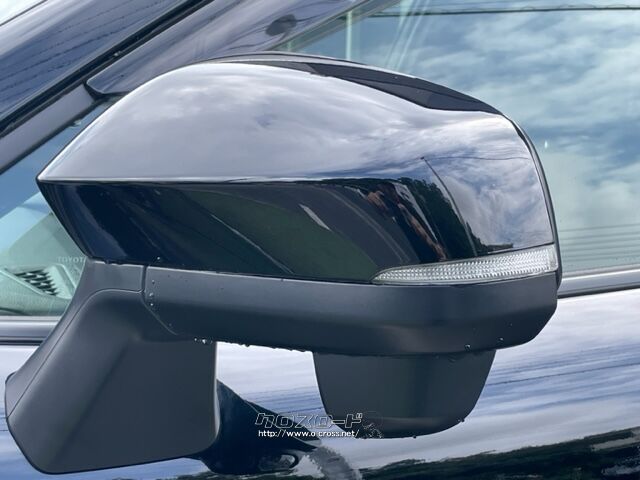 「お問合せはユーポスコザ店まで/098-934-8277お待ちしております」 トヨタ カローラクロス