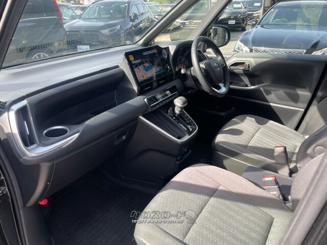 「お問合せはユーポスコザ店まで/098-934-8277お待ちしております」 トヨタ ヴォクシー