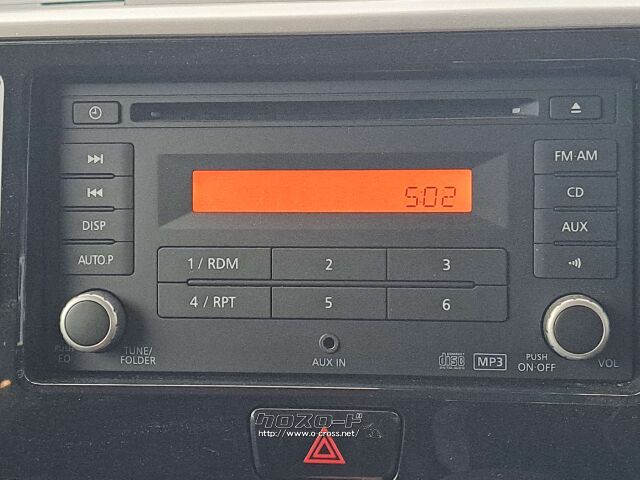 CD/ラジオ/AUXなどのオーディオ操作が可能 三菱 eKスペース