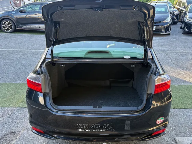 使い勝手のいい荷室スペース ホンダ グレイス