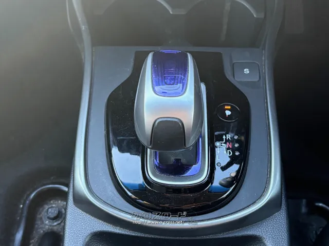 コンパクトで扱いやすいシフトノブ ホンダ グレイス