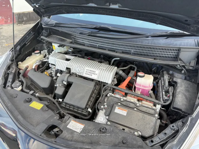 最高出力99ps(73kW)/5200rpm最大トルク14.5kg・m(14 トヨタ プリウスα