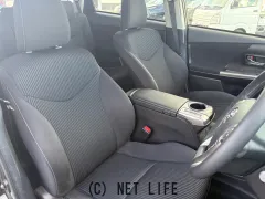 トヨタ プリウスα