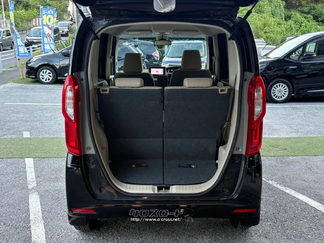 使い勝手のいい荷室スペース ホンダ N-BOX