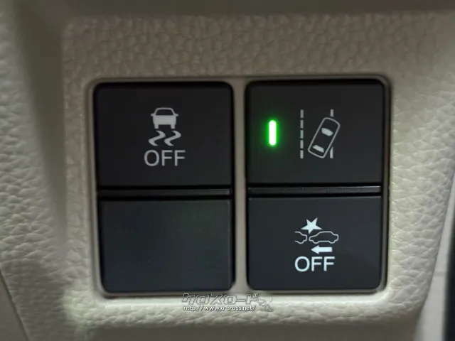 運転席右にレーンキープアシスト操作スイッチあります。 ホンダ N-BOX
