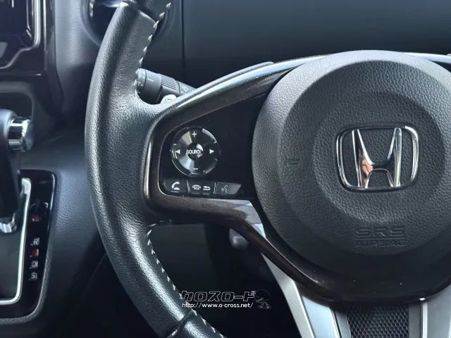 ステアリング左でオーディオ操作可能です。 ホンダ N-BOX