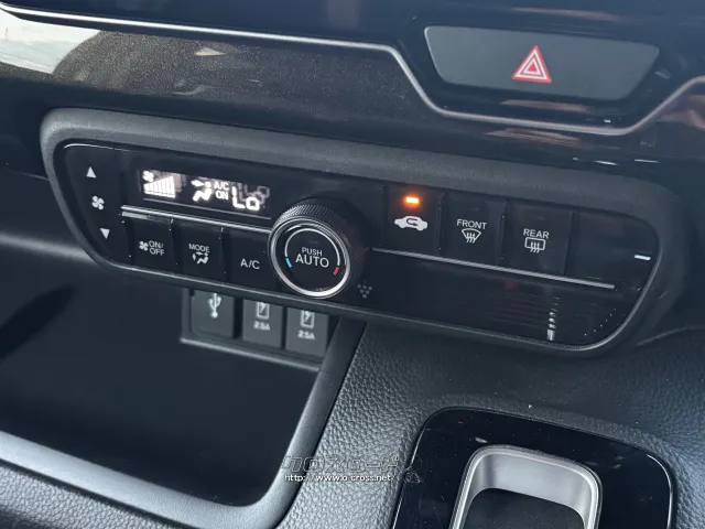 シンプルで扱いやすいエアコン操作スイッチ ホンダ N-BOX