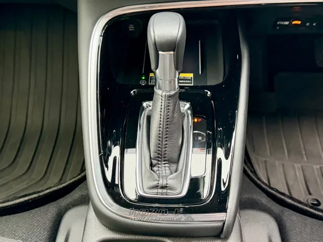 「お問合せはユーポスコザ店まで/098-934-8277お待ちしております」 ホンダ ヴェゼル