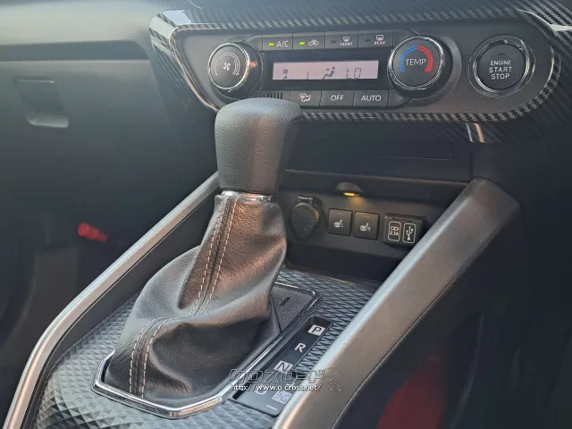 「お問合せはユーポスコザ店まで/098-934-8278お待ちしております」 ダイハツ ロッキー