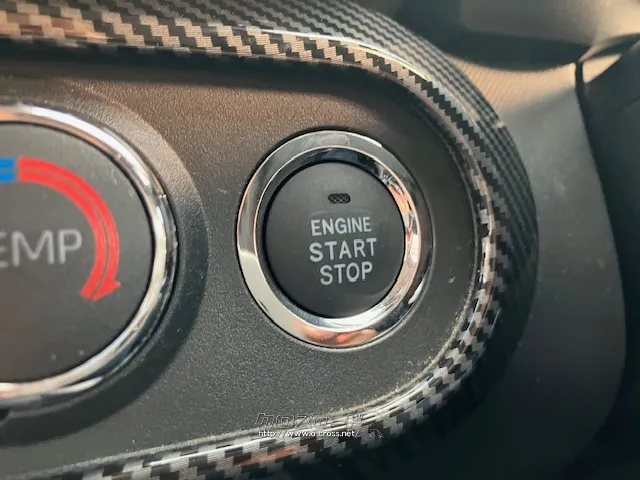 「お問合せはユーポスコザ店まで/098-934-8278お待ちしております」 ダイハツ ロッキー