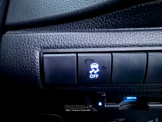 ☆ご覧頂きありがとうございます。ユーポスでは試乗も可能です! トヨタ カローラスポーツ