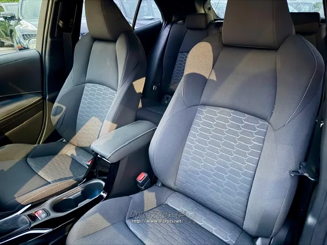 ☆ご覧頂きありがとうございます。ユーポスでは試乗も可能です! トヨタ カローラスポーツ