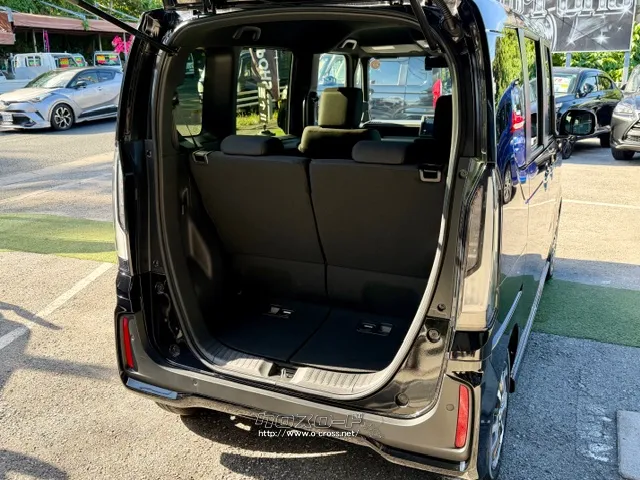 荷室スペースも広々 ホンダ N-BOX