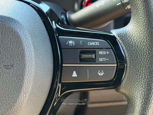 ハンドル右でクルーズコントロール操作が出来ます。 ホンダ N-BOX