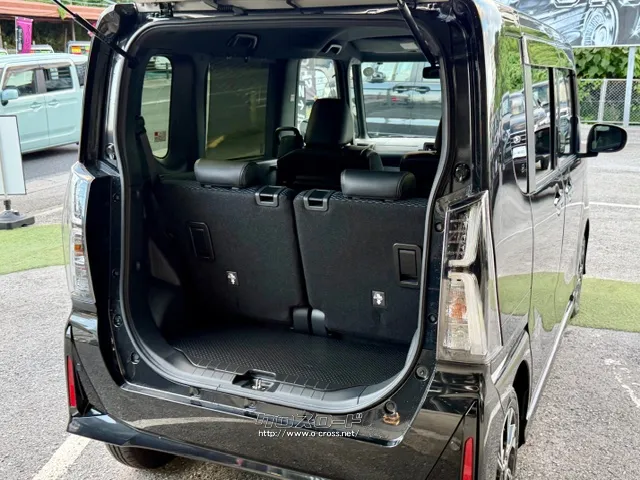 荷室スペースも広々 ダイハツ タント