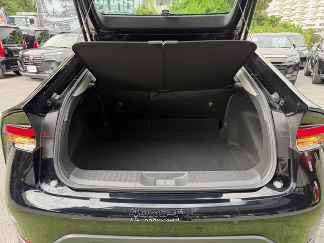 荷室スペースも広々 トヨタ プリウス