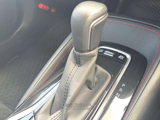 クチコミ高評価を獲得!お問い合わせはユーポスコザ店まで!098-934-8277 トヨタ カローラスポーツ