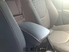 トヨタ カローラスポーツ