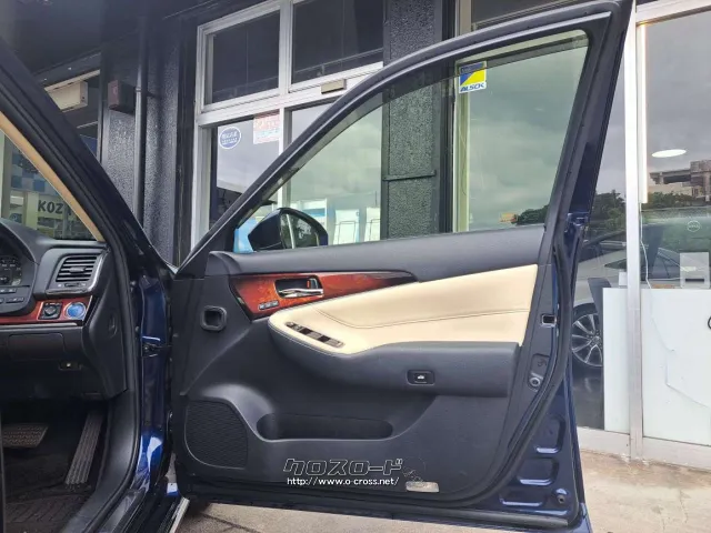 クチコミ高評価を獲得!お問い合わせはユーポスコザ店まで!098-934-8277 トヨタ クラウンマジェスタ