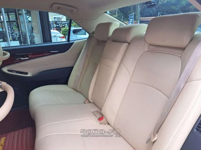 クチコミ高評価を獲得!お問い合わせはユーポスコザ店まで!098-934-8277 トヨタ クラウンマジェスタ