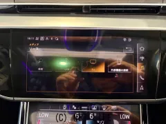 アウディ A8