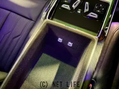 アウディ A8