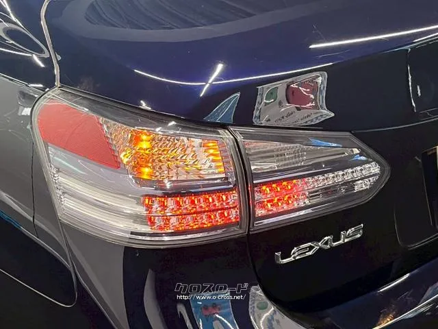 自社整備工場・板金工場を備え、車検から事故の修理まで対応致します。 レクサス HS