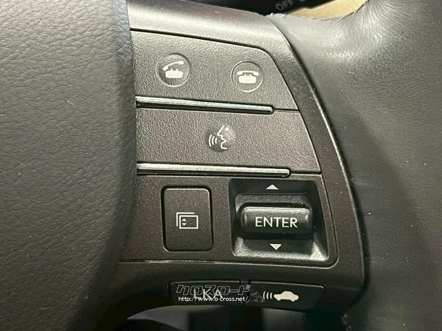 自社整備工場・板金工場を備え、車検から事故の修理まで対応致します。 レクサス HS