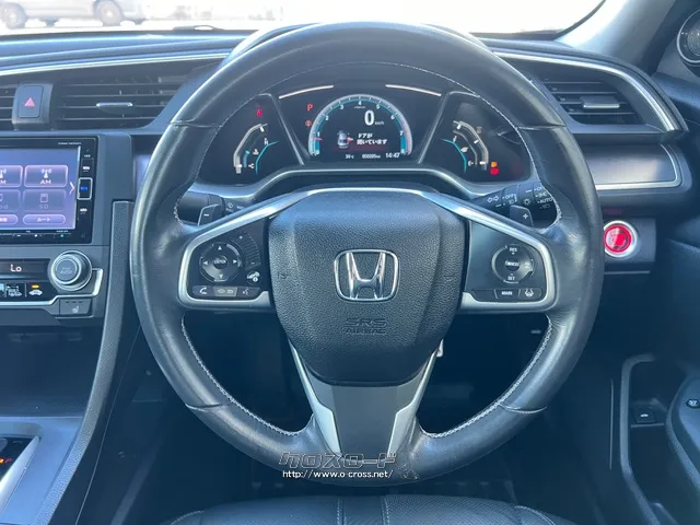 走行をサポートする機能がたくさんついております。 ホンダ シビックセダン