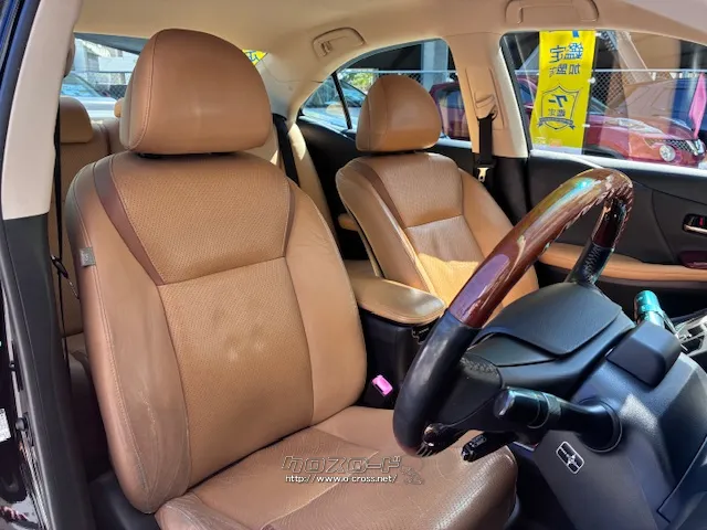 シートヒーター、シートベンチレーションを装備 レクサス HS