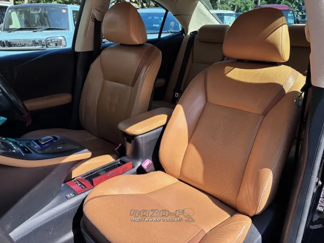 助手席にも快適装備がついており、乗り心地を追求しております レクサス HS