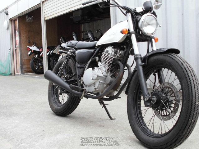 スズキ グラストラッカー (NJ47A・本土中古)・ホワイト&ブラック