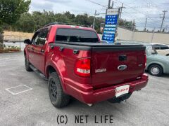 フォード エクスプローラースポーツトラック