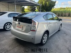 トヨタ プリウス