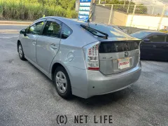 トヨタ プリウス