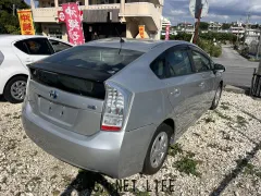 トヨタ プリウス