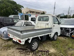 部品取車 ハイゼットトラック　5速　走行8.4万キロ　シルバーに塗装予定　　現状販売価格　