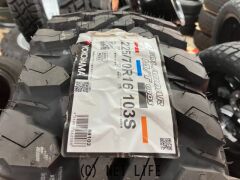 ホイール・タイヤ 16インチ新品MID　ナイトロパワーM16　アサルト　4本Set新品国産MTタイ