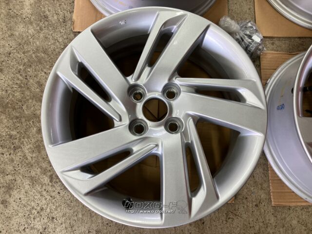 ホイール・16インチ新車外しトヨタ ライズ Gグレード 純正アルミ