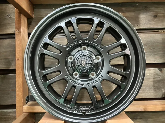 ホイール・16インチ新品MID ナイトロパワーM16アサルト（BK）4本set