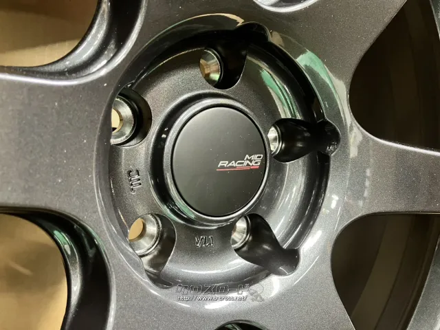 ホイール・18インチ新品MIDレーシングR06（CBK） 4本set・14.28万円