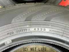 タイヤ 17インチ未使用ヨコハマアドバンV03 225/65R17 4本SET T63